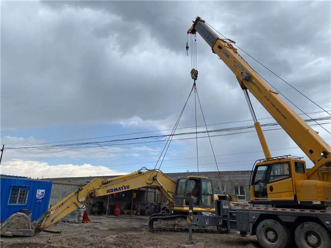 渝水区25吨吊车的工作半径是多少？