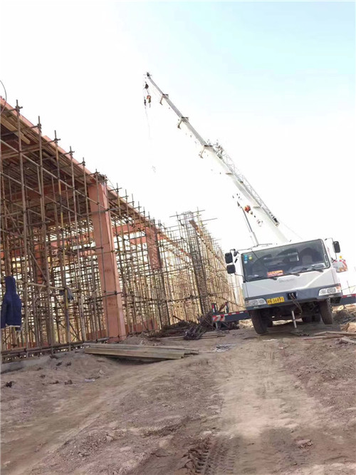 渝水区吊车作业的安全注意事项有哪些？